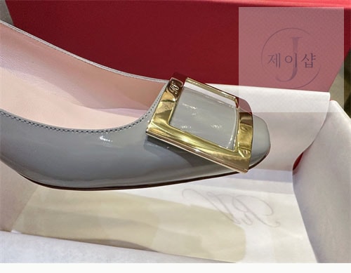 로저 비비에 트럼펫 메탈 버클 펌프스4.5cm - 상세 이미지